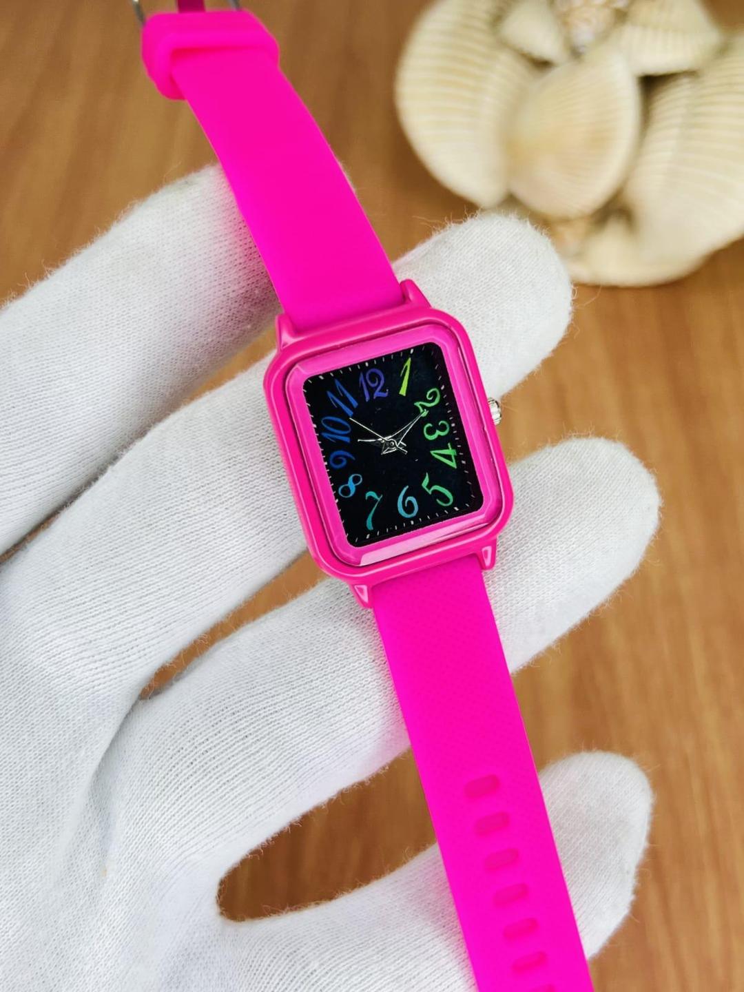 Stylish Women's Quartz Sports Watch - 1 Pc Pink Water Resistant Square Design