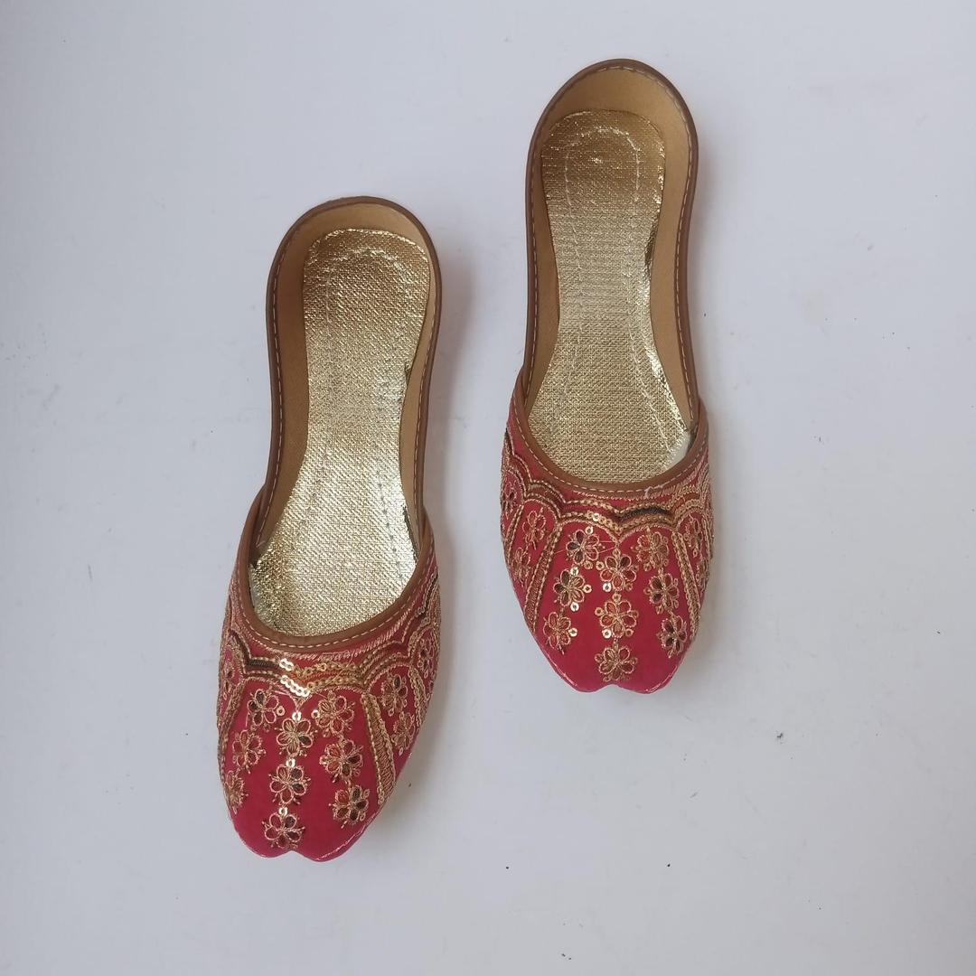 Women's Rexine Zari Tilla Fancy Khussa