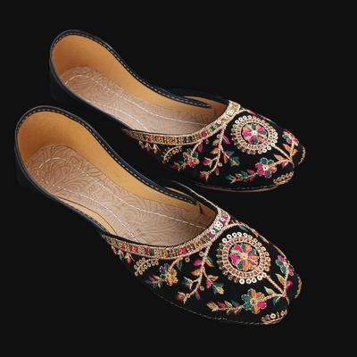 Women's PVC Embroidered Casual Khussa