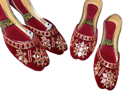 Women's PU Fancy Embroidered Khussa