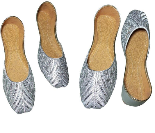 Women's PU Fancy Embroidered Khussa