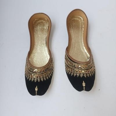 Women's Rexine Zari Tilla Fancy Khussa