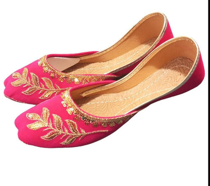 Women's Embroidered Khussa