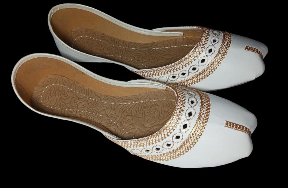 Women's Rexine Embroidered Khussa